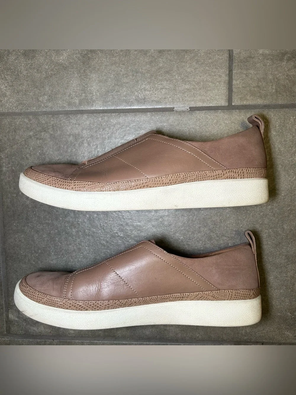 Vionic Zinah Neutral Leather Slip On Casual Comfort Sneakers Womens Shoe Size 10